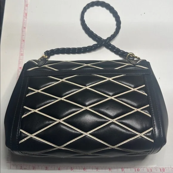 Louis Vuitton - Picture 4 of 8